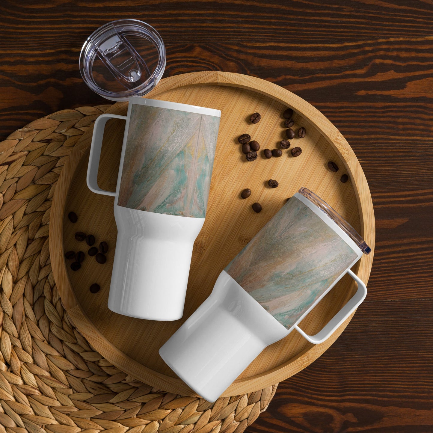 .LinP|RinP. Travel mug with a handle .LinP|RinP.